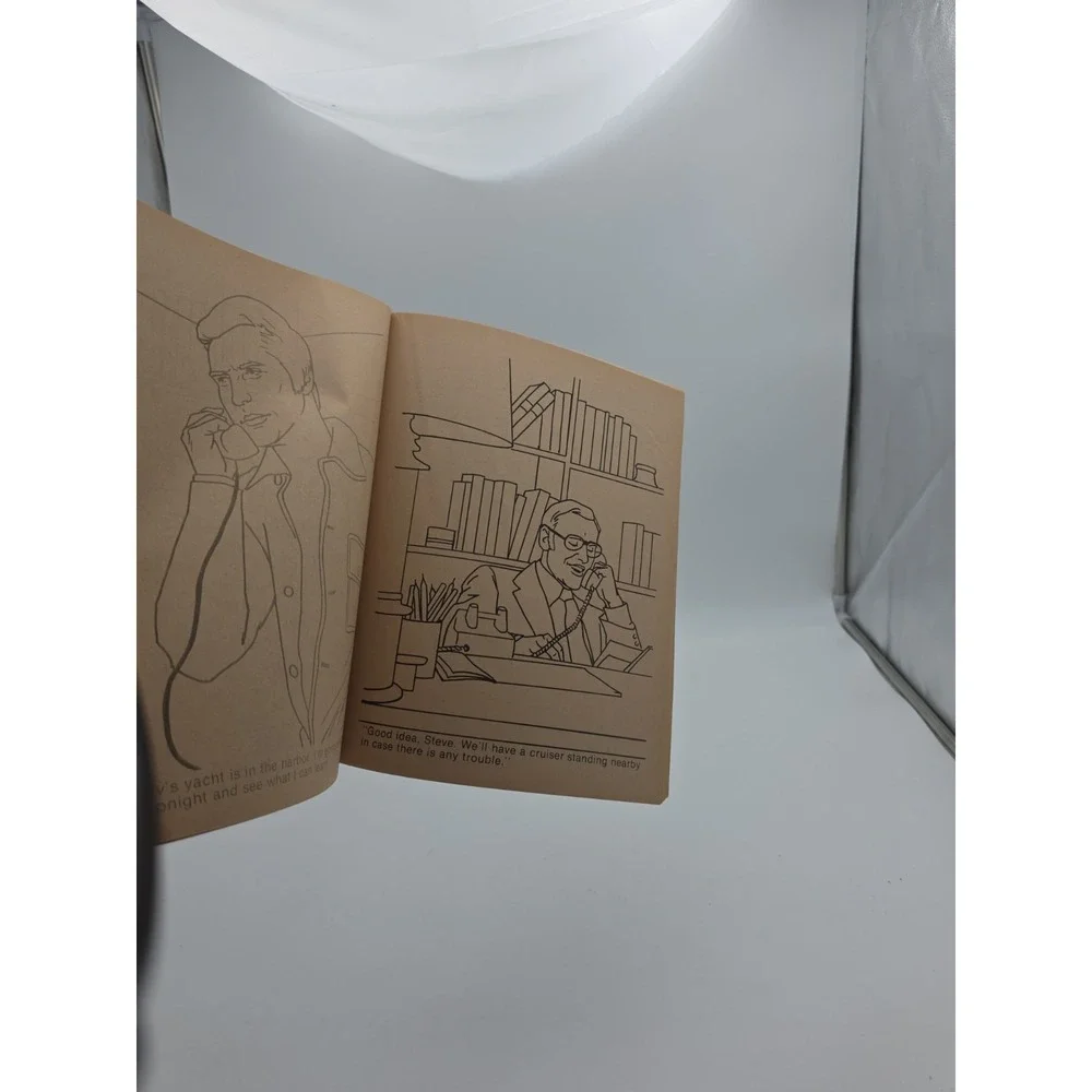Vintage 1974 Artcraft THE SIX MILLION DOLLAR MAN Coloring Book (Not Colored In)